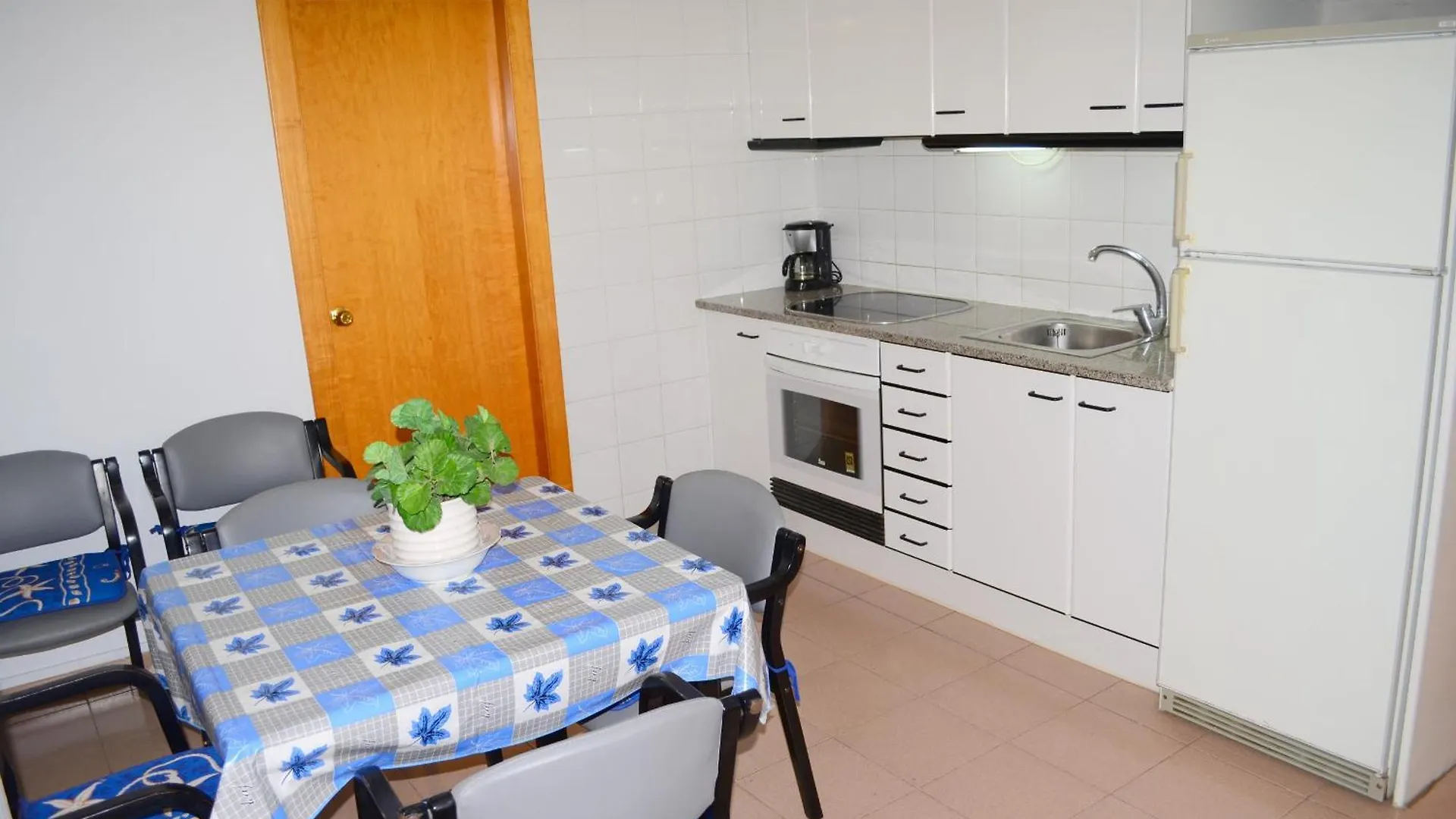 Apartamento Rhode Vista al mar Rosas